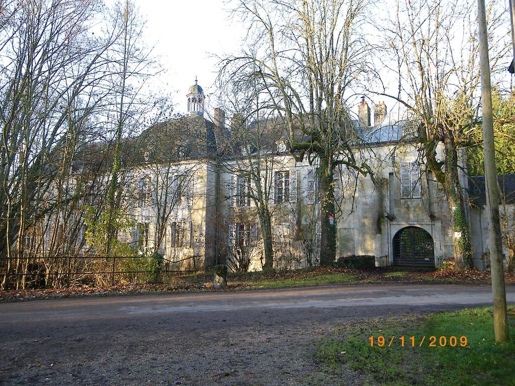 La Petite Varenne Turny Экстерьер фото
