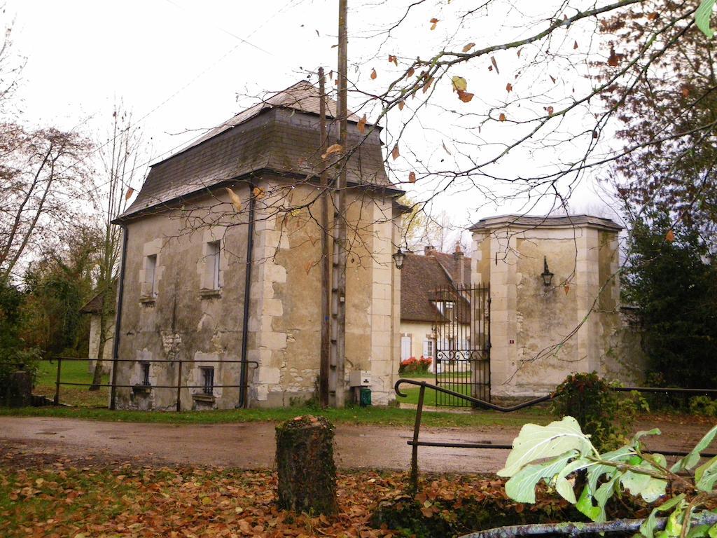 La Petite Varenne Turny Экстерьер фото